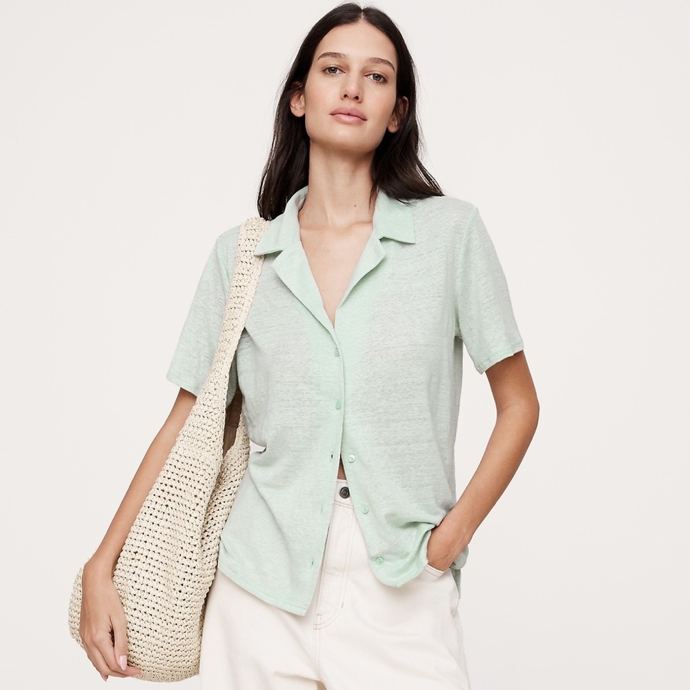 NWT 100% Linen Surf Spray Green Resort Shirt       Sz XS